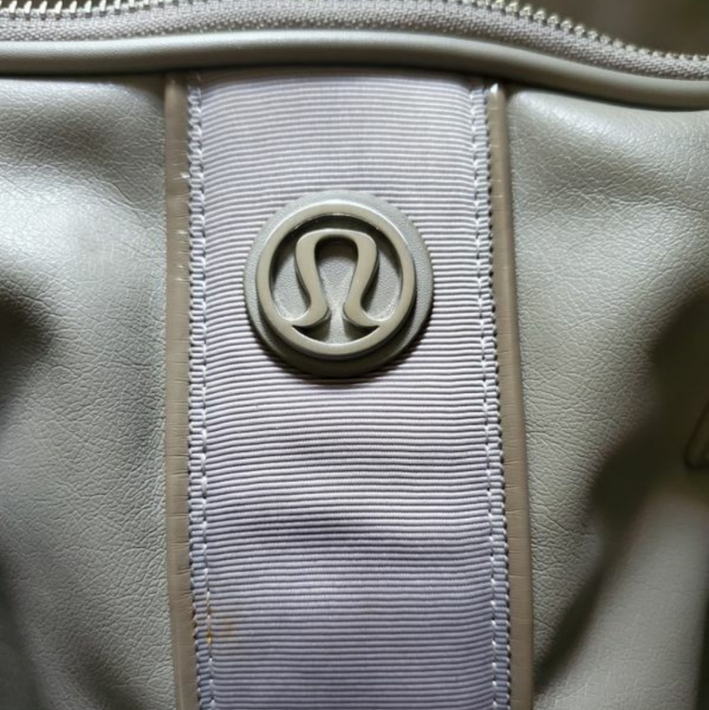 Lulu Lemon Overnight Duffle